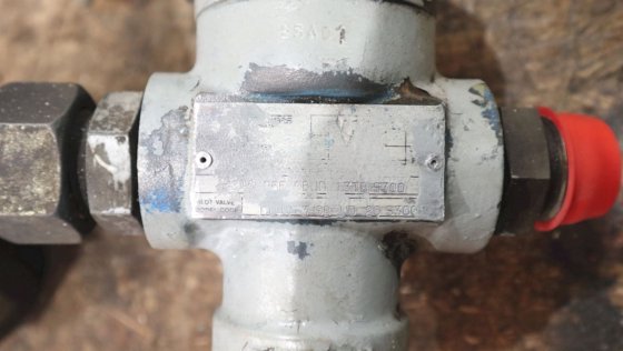 带高压液压过滤器的派克和维克斯换向先导阀 24P1