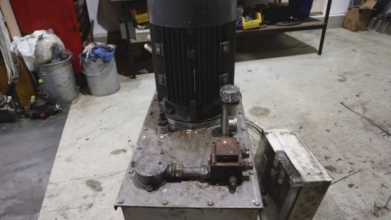 ハイドロリック・アグレガット