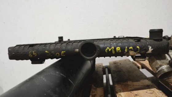 梅赛德斯 123 230E Automat 散热器