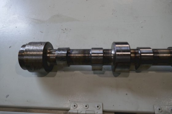 ボルボペンタ TD120A カムシャフト