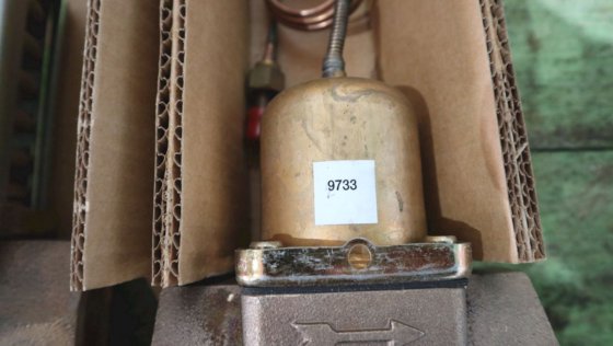 ジョンソンコントロールズ水圧制御バルブV46BE-9600 - パイプサイズ、30インチネジ山