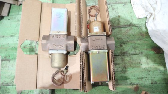 ジョンソンコントロールズ水圧制御バルブV46BE-9600 - パイプサイズ、30インチネジ山