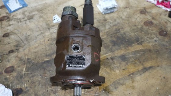 2002 ブルーエニングハウス アキシアルピストン可変ポンプ A10VO