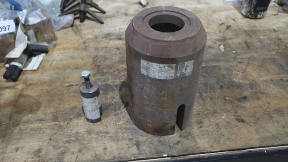 ブルンボル・ドーンシリンダー(ブルンボル・バウスラスター用