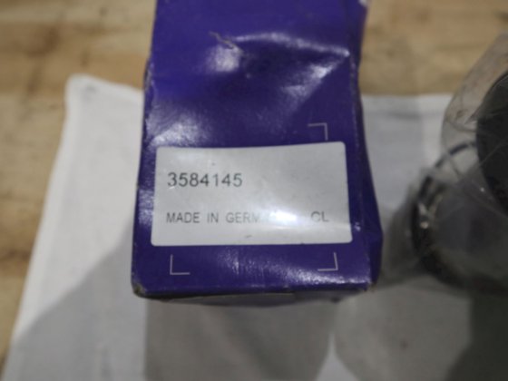 沃尔沃遍达曲轴箱通风插件