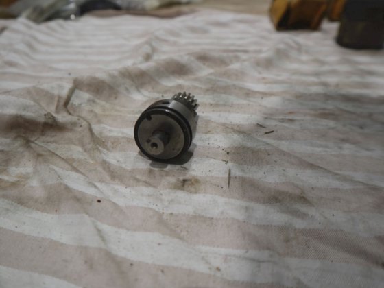 キャタピラプランジャーA