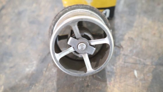 卡特彼勒发动机机油温度传感器调节器 4W4794