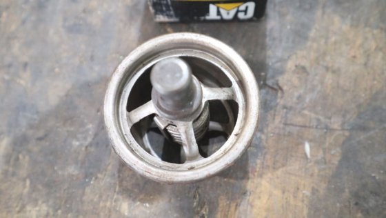 卡特彼勒发动机机油温度传感器调节器 4W4794