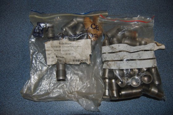 ベルゲン・ウルスタイン ロールスロイス・スプリング・キャップ・ナット