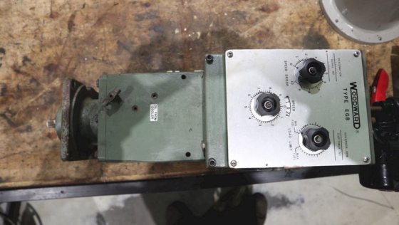 中古 Woodward メカニカルガバナバックアップ付き電子制御