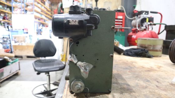 带机械调速器后备装置的 Woodward 电子控制推杆 EGB 13P