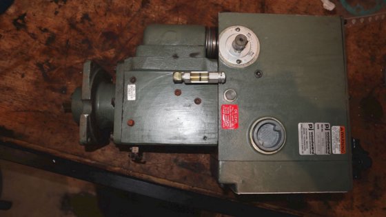 メカニカルガバナーバックアップ付きウッドワード電子制御アクチュエータ EGB 13P