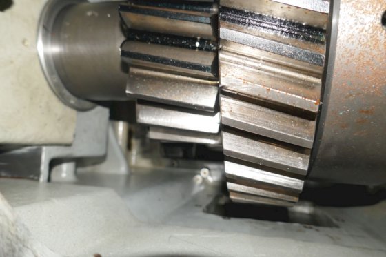 阿尔法 29VO8 齿轮箱 6L23/30