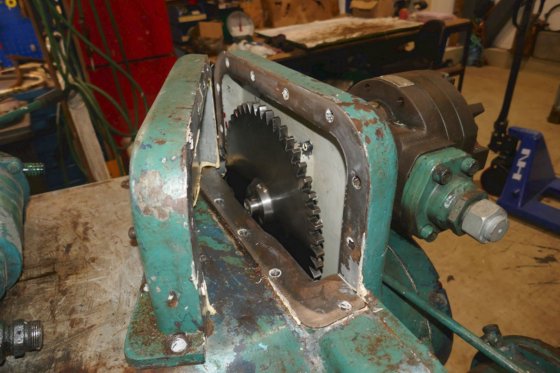 阿尔法 29VO8 齿轮箱 6L23/30