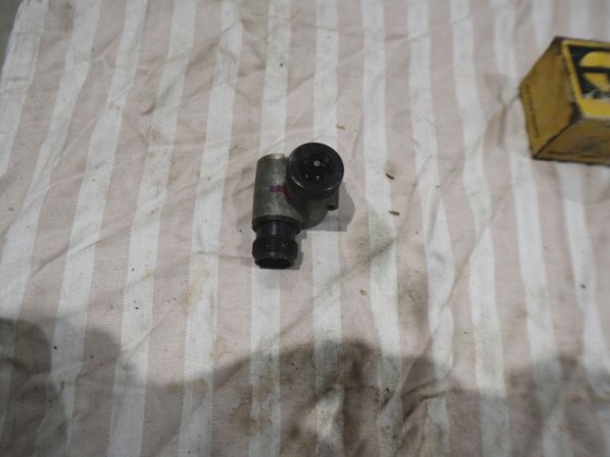 キャタピラーアダプター（タコメーター）