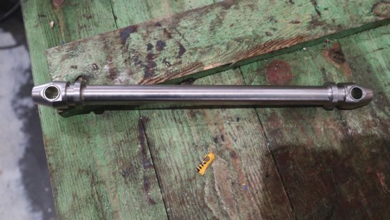 タイコーキカイ ロータースクリューポンプ用コネクティングロッド 103