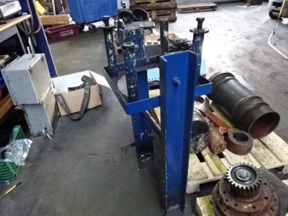 Alpha强制通风泵-双过滤器-油箱-高压水泵-海水泵及气缸盖翻转支架