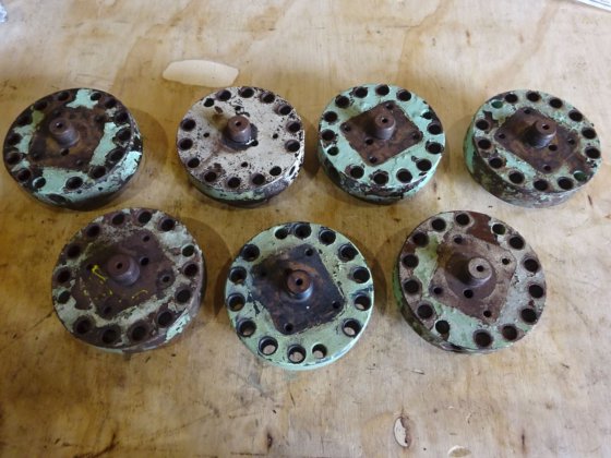 Sulzer 燃料噴射ポンプ用ポンプカバー