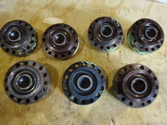 Sulzer 燃料噴射ポンプ用ポンプカバー