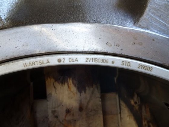 瓦锡兰-瓦锡兰连杆，下部 111 004