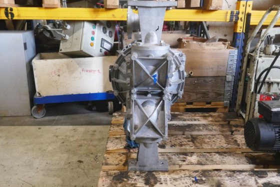 雅马哈翻板阀隔膜泵