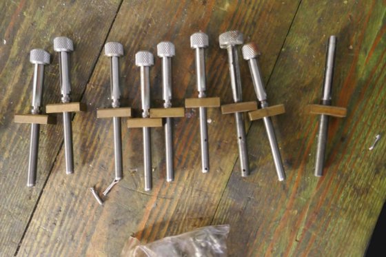 汉斯-詹森润滑器行程长度调节螺栓 30305-21-