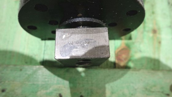 用于主轴承的 Wichmann 液压油缸