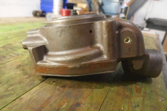 スキッダー525用Blumaqキャタピラー冷却ポンプ