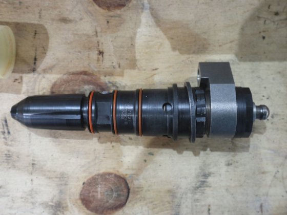 康明斯燃油喷射器
