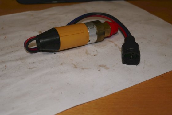 卡特彼勒发动机机油压力开关 9X-4276