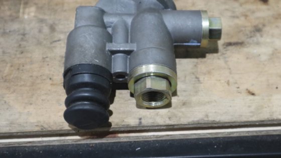 康明斯柴油机燃油提升泵