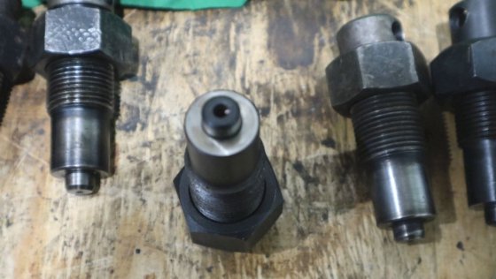 用于燃油喷射阀的苏尔寿弹簧张力