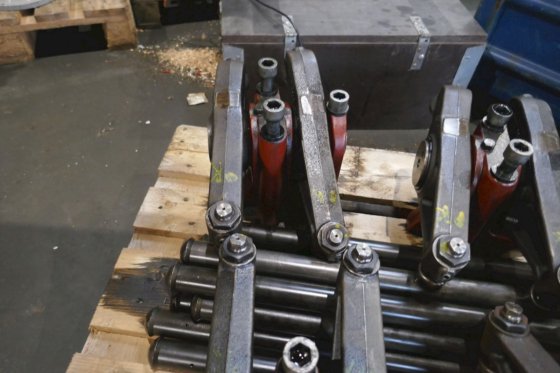 瓦锡兰-瓦锡兰摇臂、桥和推杆