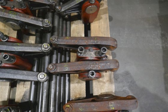 瓦锡兰-瓦锡兰摇臂、桥和推杆