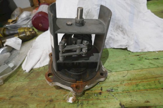 ウォルトン エンジニアリング 自作自演温度制御弁用ロータリーバルブ ハンドリング