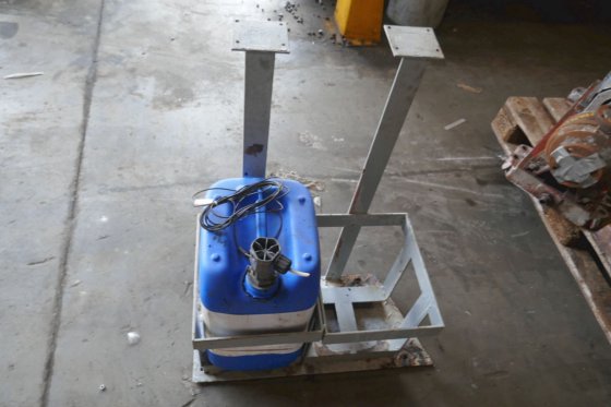 薬液注入ポンプ容器用エメックスタンド