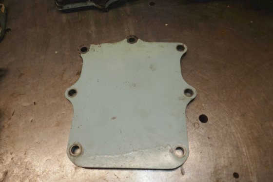 2010 MTU 曲轴箱盖