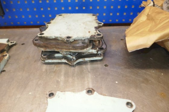 2010 MTU 曲轴箱盖