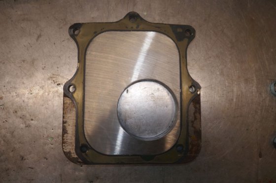 2010 MTU 曲轴箱盖