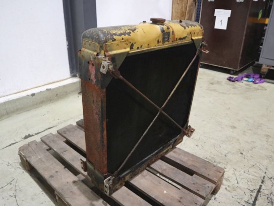 卡特彼勒散热器