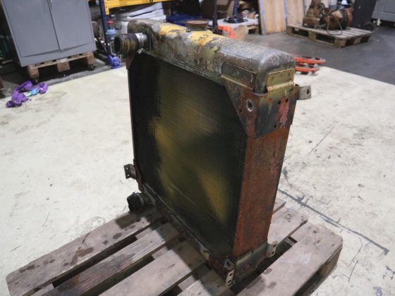 卡特彼勒散热器