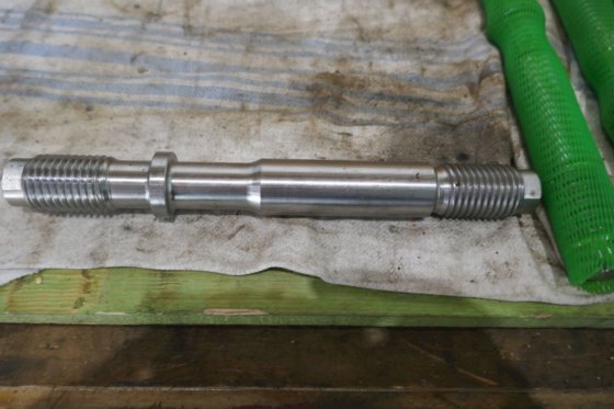 贝尔根乌尔斯坦劳斯莱斯螺栓 062265