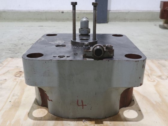 1999年式 ヴィッヒマン AX シリンダーヘッド タイプ3