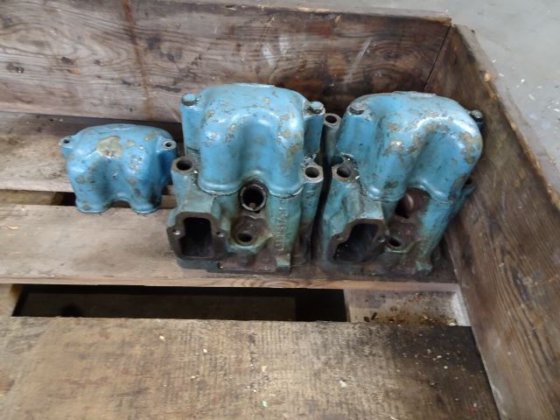 梅赛德斯 TI 183 404