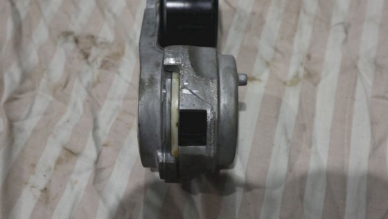 ジョンディアベルトテンショナー自動RE 518097