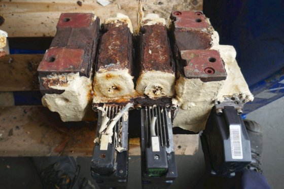 PVG 32 阀门 2 件。