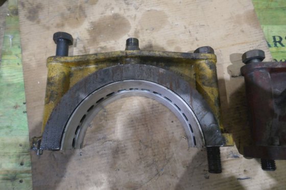 ウィヒマンクランクシャフトベアリングカバー