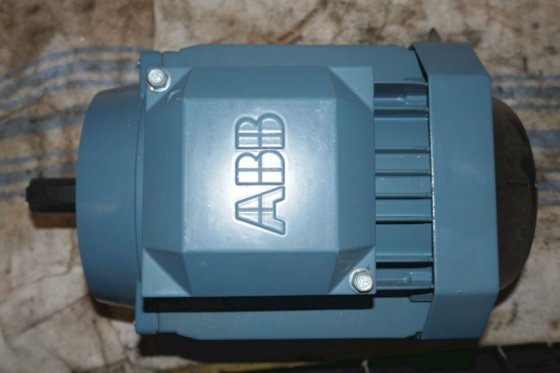 Abb 3 ⁓ M2AA80A-4