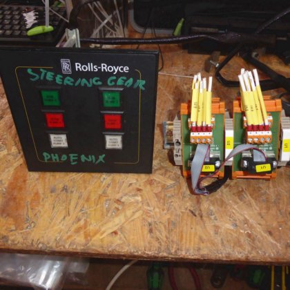 劳斯莱斯转向齿轮控制系统