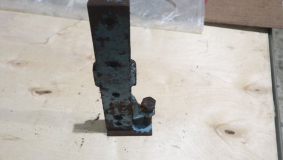 MAN B&W アルファツール 油圧工具取り付け用